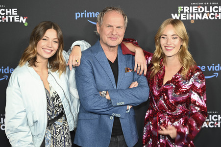 Serienpremiere 'Friedliche Weihnachten' in München