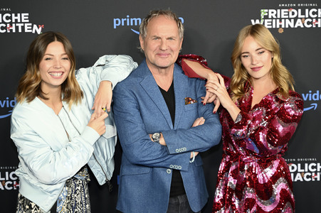 Serienpremiere 'Friedliche Weihnachten' in München