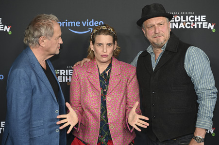 Serienpremiere 'Friedliche Weihnachten' in München