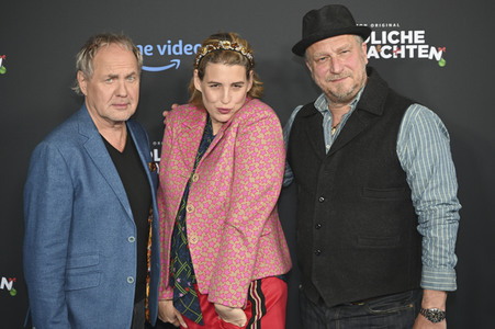 Serienpremiere 'Friedliche Weihnachten' in München