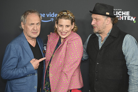 Serienpremiere 'Friedliche Weihnachten' in München