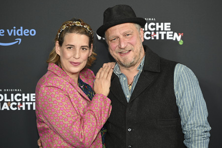 Serienpremiere 'Friedliche Weihnachten' in München