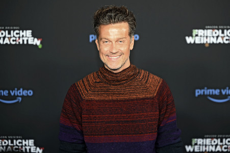 Serienpremiere 'Friedliche Weihnachten' in München