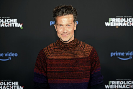 Serienpremiere 'Friedliche Weihnachten' in München