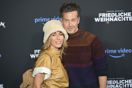 Serienpremiere 'Friedliche Weihnachten' in München