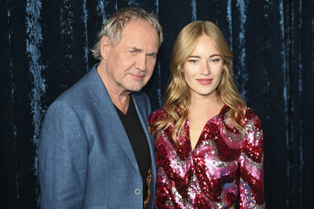 Serienpremiere 'Friedliche Weihnachten' in München