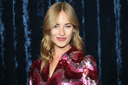 Serienpremiere 'Friedliche Weihnachten' in München