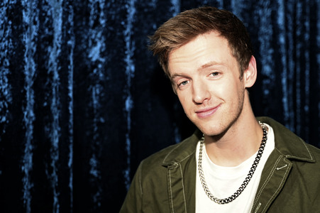 Serienpremiere 'Friedliche Weihnachten' in München