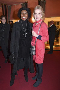 Theaterpremiere 'Alle unter eine Tanne' in München