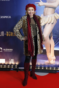 Revuepremiere 'Berlin Berlin - Die große Show der Goldenen 20er Jahre' in Berlin