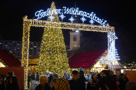 Weihnachtsmarkt am Roten Rathaus 2022 in Berlin
