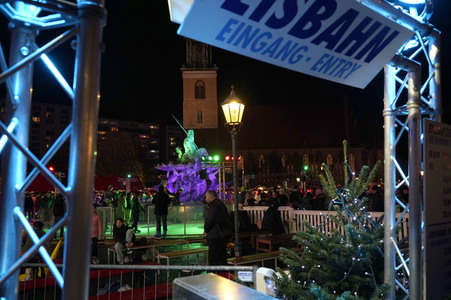 Weihnachtsmarkt am Roten Rathaus 2022 in Berlin