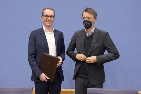 Bundespressekonferenz Reformvorschläge der Regierungskommission Krankenhausversorgung in Berlin