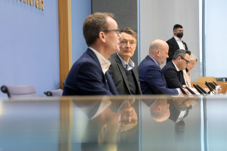 Bundespressekonferenz Reformvorschläge der Regierungskommission Krankenhausversorgung in Berlin