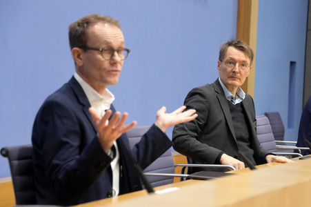 Bundespressekonferenz Reformvorschläge der Regierungskommission Krankenhausversorgung in Berlin