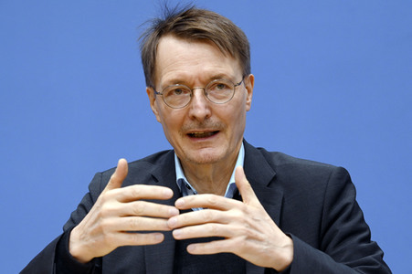 Bundespressekonferenz Reformvorschläge der Regierungskommission Krankenhausversorgung in Berlin