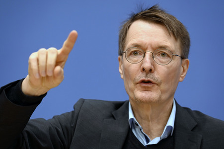 Bundespressekonferenz Reformvorschläge der Regierungskommission Krankenhausversorgung in Berlin