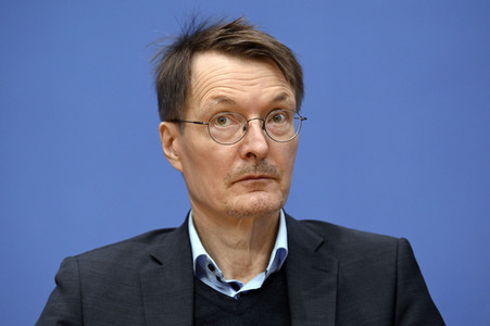 Bundespressekonferenz Reformvorschläge der Regierungskommission Krankenhausversorgung in Berlin