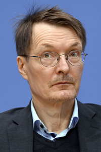 Bundespressekonferenz Reformvorschläge der Regierungskommission Krankenhausversorgung in Berlin