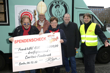 Pressetermin mit Frank Zander zur Aktion 'Weihnachten mit Frank on Tour' in Berlin