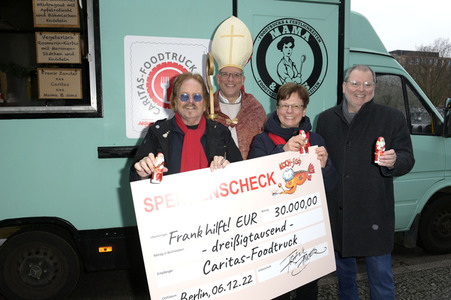 Pressetermin mit Frank Zander zur Aktion 'Weihnachten mit Frank on Tour' in Berlin
