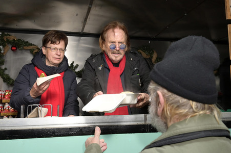 Pressetermin mit Frank Zander zur Aktion 'Weihnachten mit Frank on Tour' in Berlin