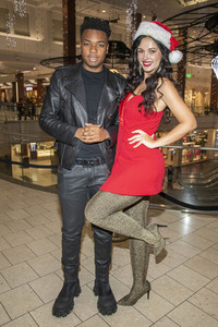 Giveaway Event 'Season of Giving' in Los Angeles