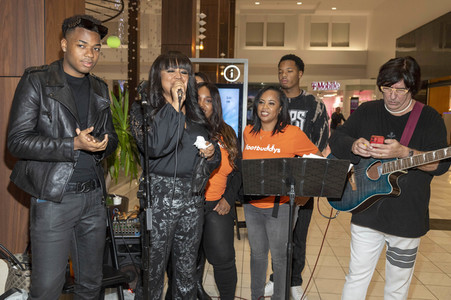Giveaway Event 'Season of Giving' in Los Angeles