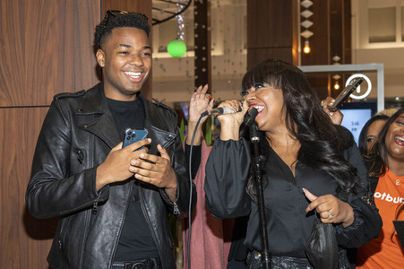 Giveaway Event 'Season of Giving' in Los Angeles