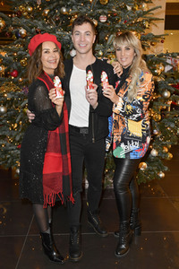 Promi Charity Event zugunsten des Strassenfeger e. V. in Berlin