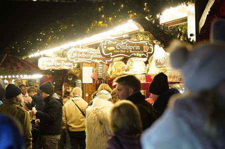 Weihnachtsmarkt an der Gedächtniskirche 2022 in Berlin