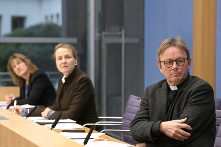 Bundespressekonferenz Rüstungsexportbericht 2022 in Berlin