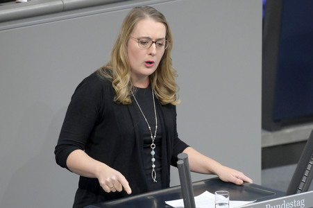 75. Sitzung des Deutschen Bundestages in Berlin