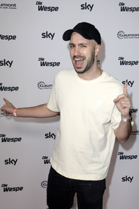 Season 2 Premiere 'Die Wespe' in Berlin