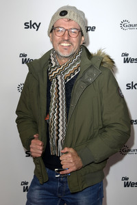 Season 2 Premiere 'Die Wespe' in Berlin