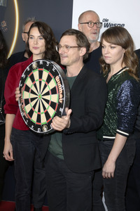 Season 2 Premiere 'Die Wespe' in Berlin