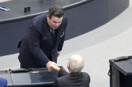 76. Sitzung des Deutschen Bundestages in Berlin