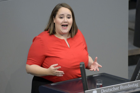 76. Sitzung des Deutschen Bundestages in Berlin