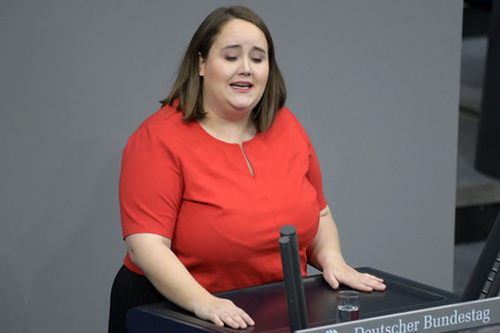 76. Sitzung des Deutschen Bundestages in Berlin