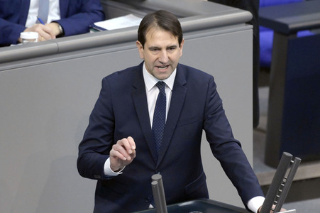 76. Sitzung des Deutschen Bundestages in Berlin