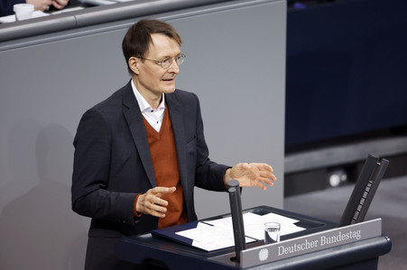 76. Sitzung des Deutschen Bundestages in Berlin