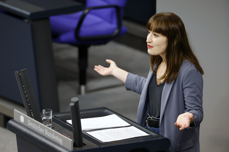 76. Sitzung des Deutschen Bundestages in Berlin