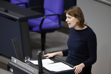 76. Sitzung des Deutschen Bundestages in Berlin