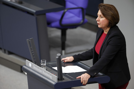 76. Sitzung des Deutschen Bundestages in Berlin