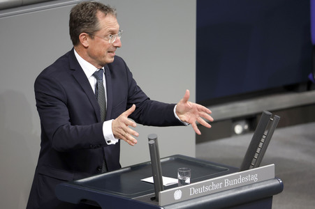 76. Sitzung des Deutschen Bundestages in Berlin