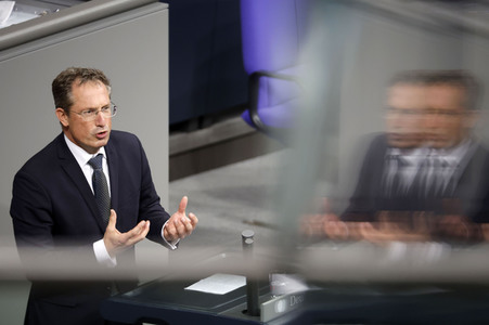 76. Sitzung des Deutschen Bundestages in Berlin