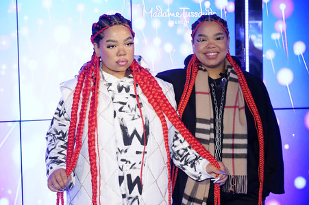 Enthüllung der Wachsfigur von Zoe Wees in Berlin