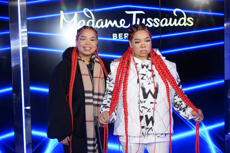 Enthüllung der Wachsfigur von Zoe Wees in Berlin