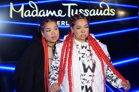 Enthüllung der Wachsfigur von Zoe Wees in Berlin