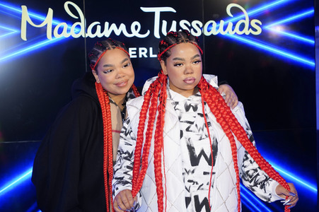 Enthüllung der Wachsfigur von Zoe Wees in Berlin